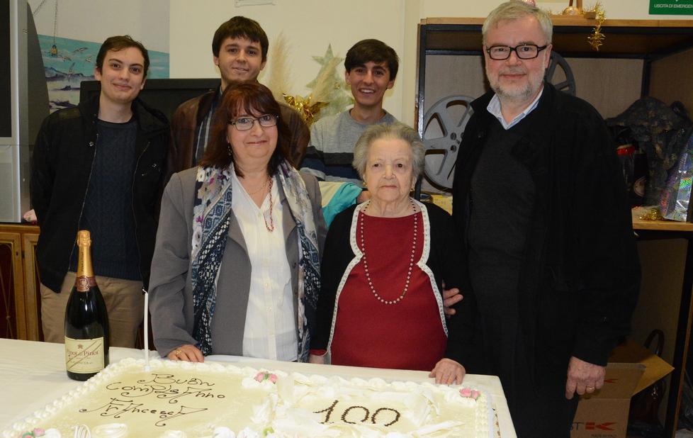 Francesca Dongu, gran festa per le sue cento candeline 