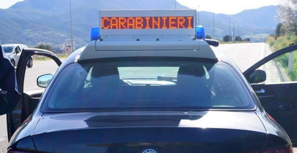 A terra da giorni, salvato dai carabinieri 