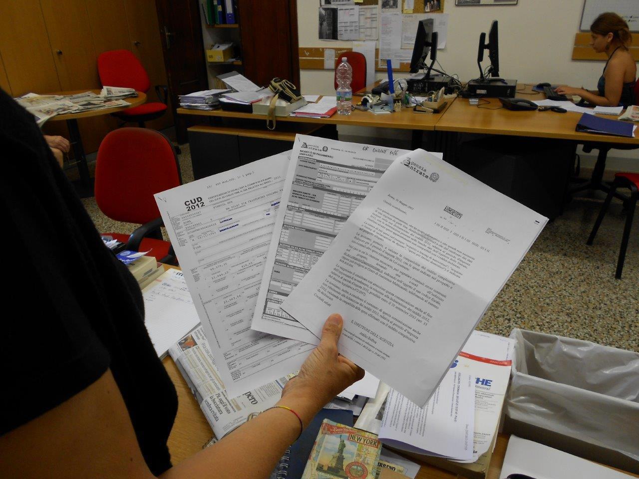 Tasse da saldare all'Agenzia delle Entrate (foto archivio)