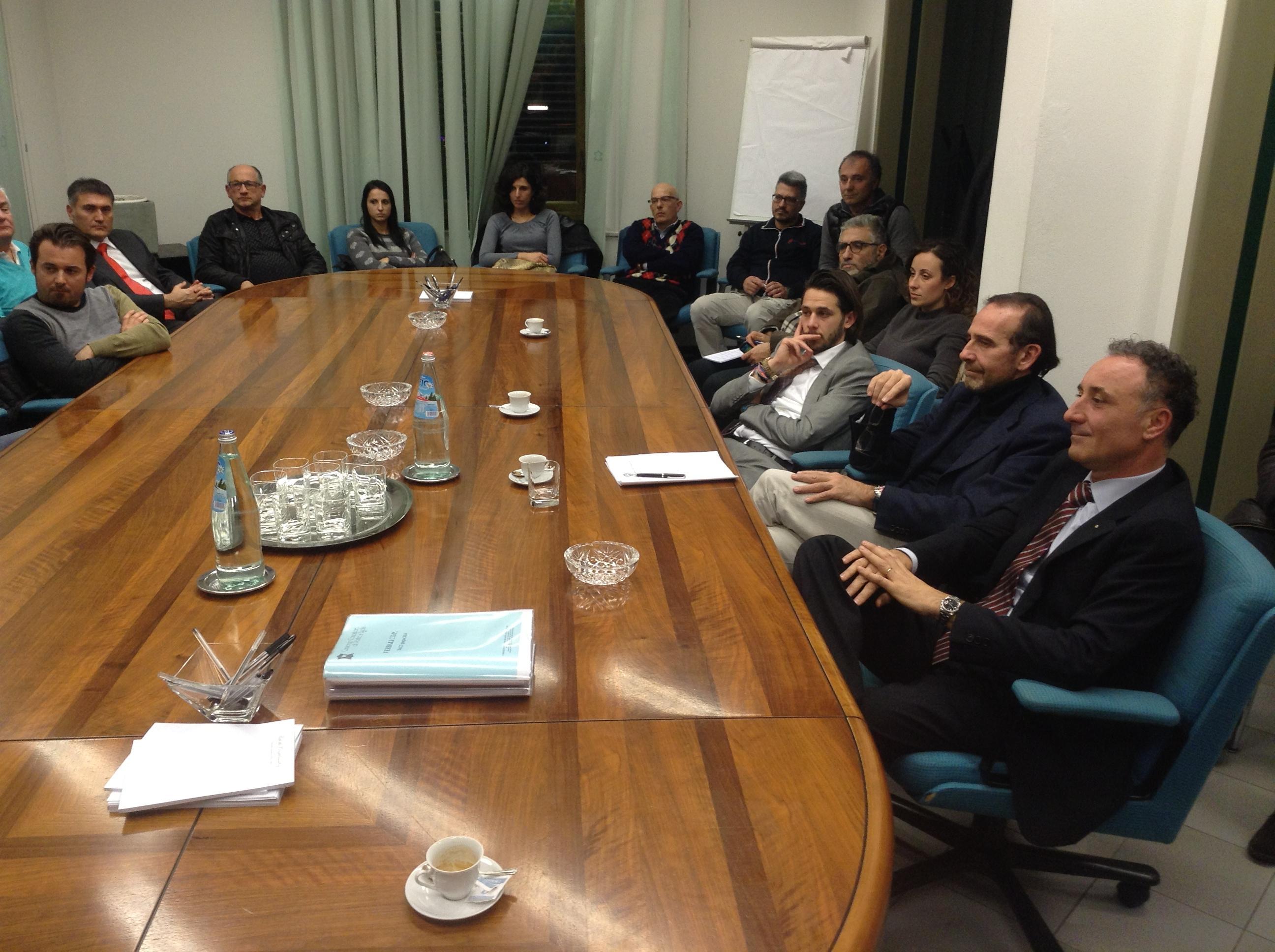 Un momento dell'incontro con il viceministro Riccardo Nencini (secondo da destra)