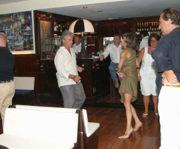 Autobus a domicilio per andare in discoteca 