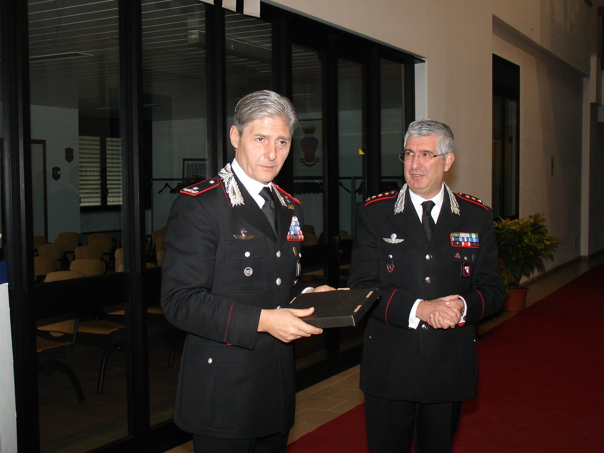 Il generale Emanuele Saltalamacchia insieme al colonnello Eugenio Caciuttolo
