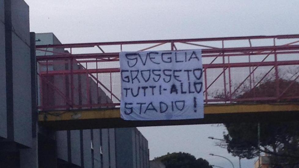 La tifoseria lancia l’appello: «Venite tutti allo stadio»