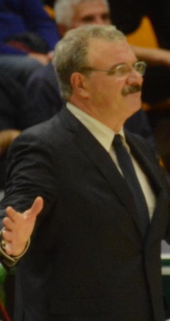 Meo Sacchetti, il coach che divide i tifosi 