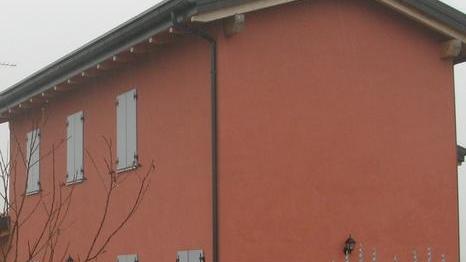 Rientrano a casa e la trovano razziata dai ladri
