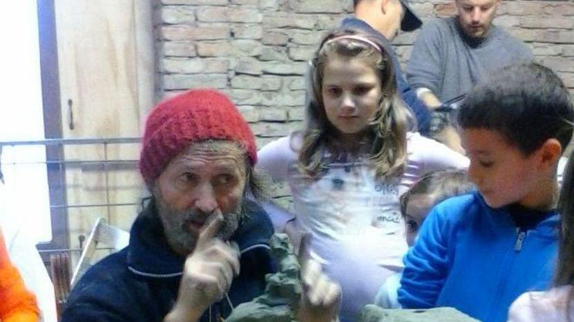 Tutta la comunità si ritrova nel presepe