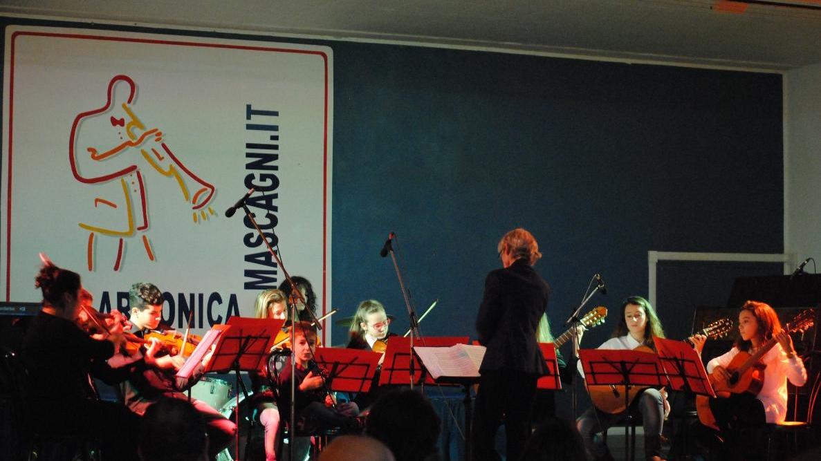 La filarmonica Maascagni di Venturina Terme durante il saggio di fine anno 2014