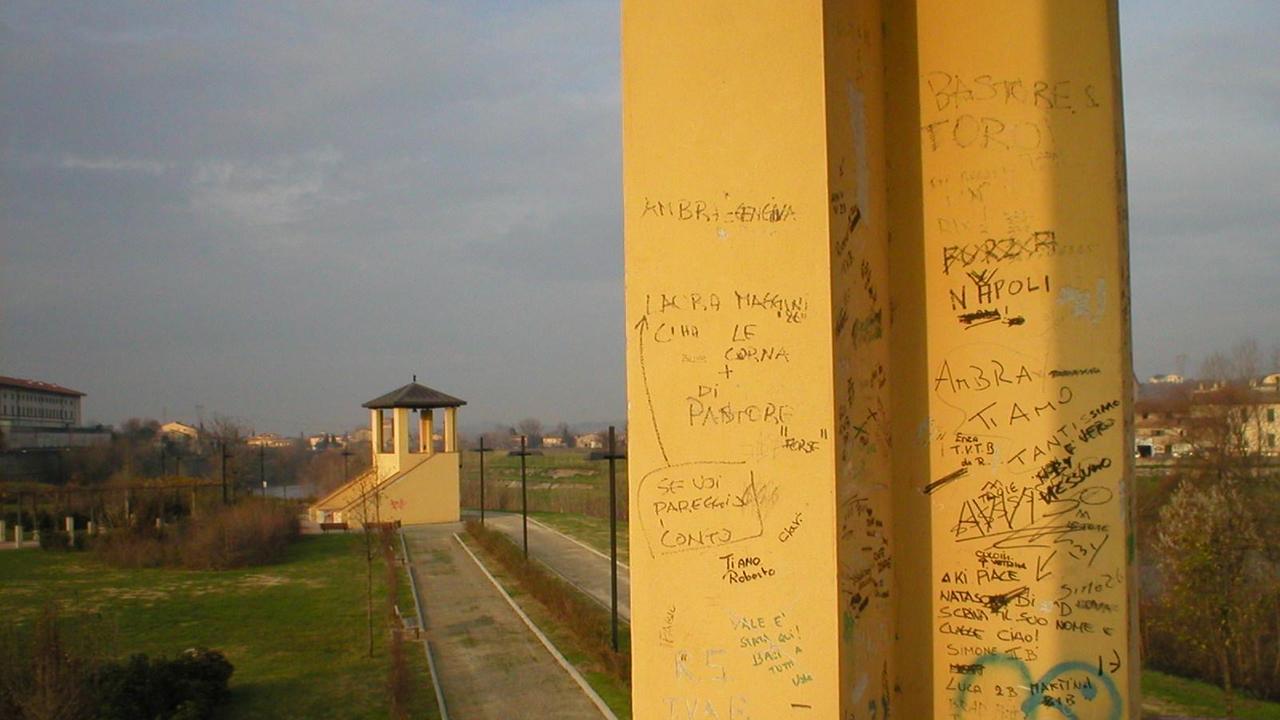 Il parco dell'Ambrogiana è finito spesso nel mirino dei vandali