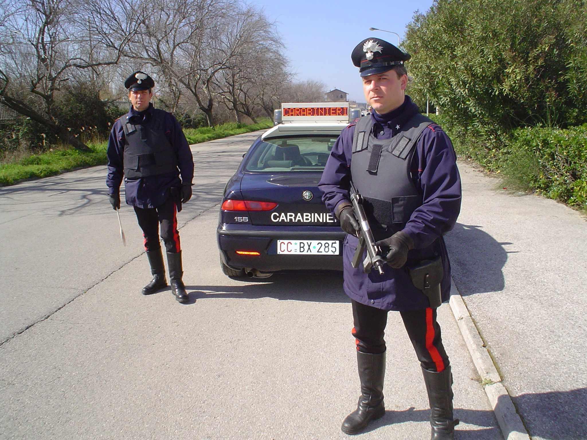 Un posto di controllo dei carabinieri