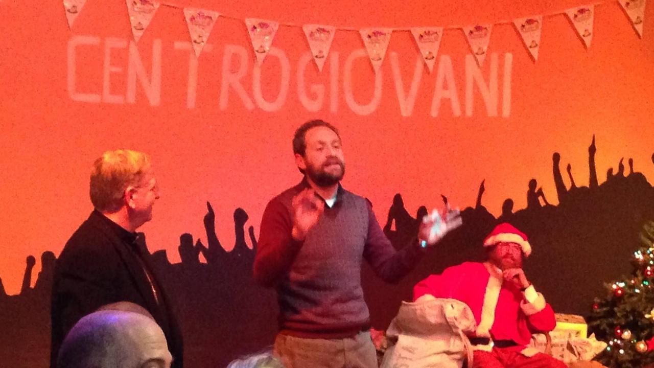 Don Alessandro Carmignani nel Centro Giovani di Pistoia per il Natale 2014