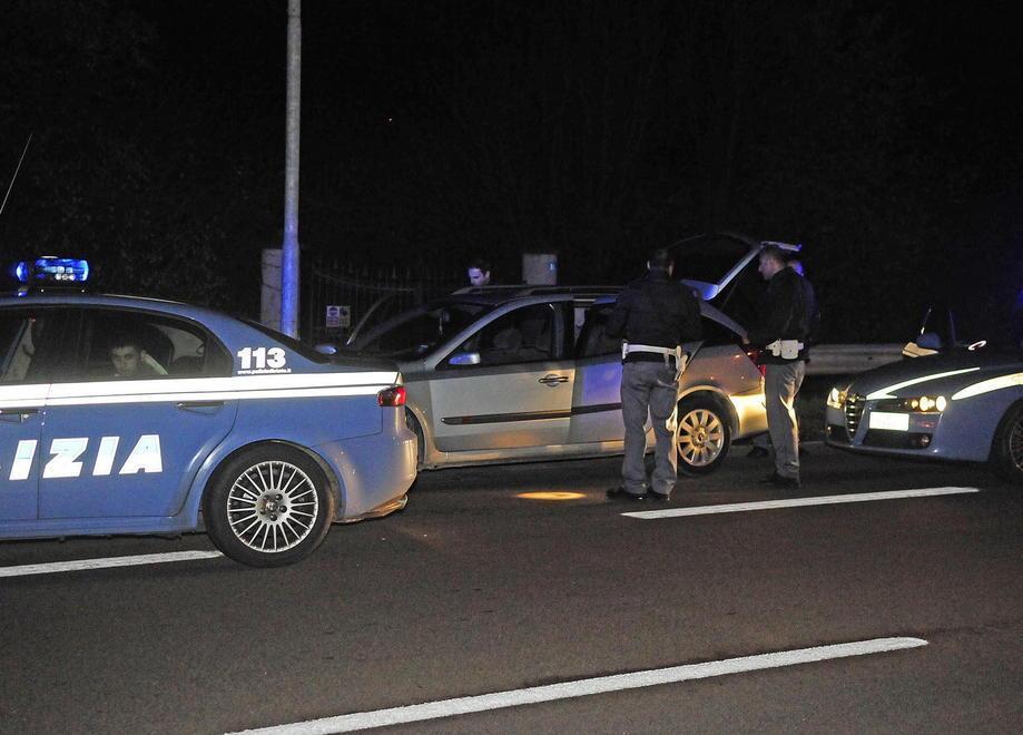 Presi due ladri con una super tronchese 