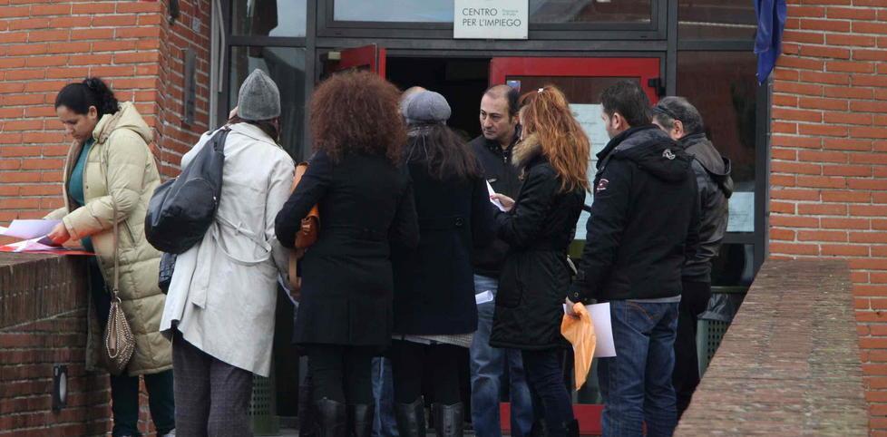 Il lavoro diventa usa e getta un posto su 5 per un giorno 