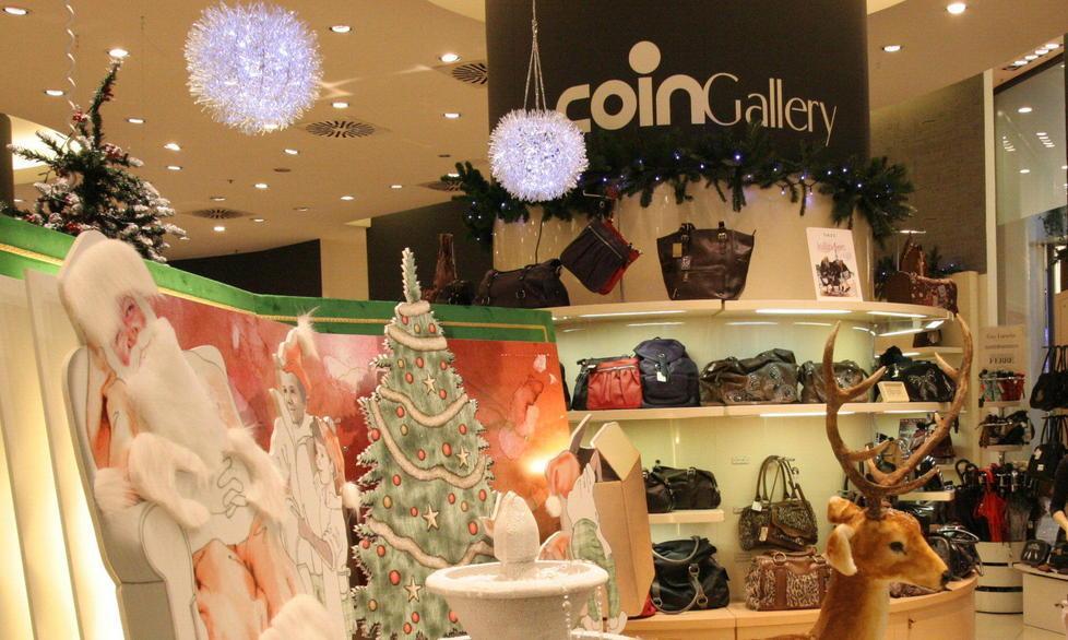 Bloccato ladruncolo alla Coin