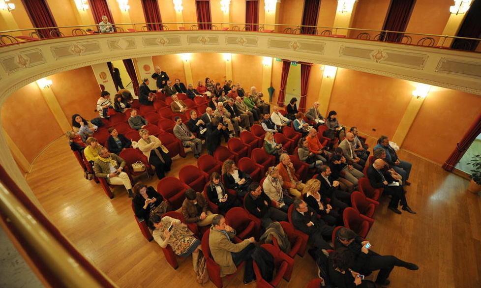 Su il sipario al Teatro Roma 