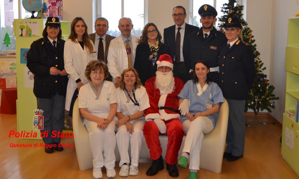 Il questore arriva con Babbo Natale 