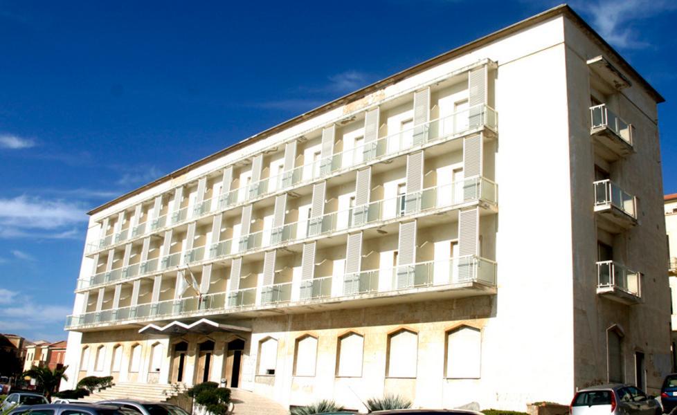 Hotel a cinque stelle al posto dell’Alberghiero 