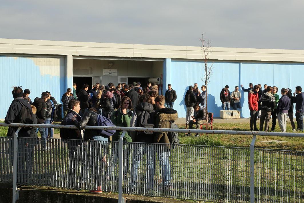 Scuole evacuate a Empoli (foto Agenzia Carlo Sestini)