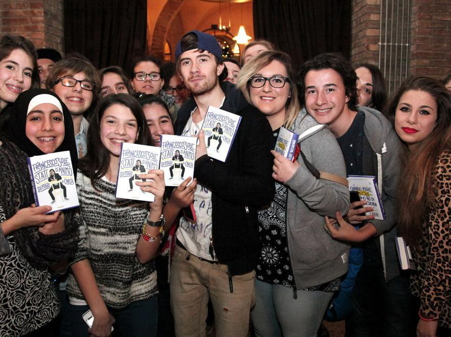 Fans abbagliate da Francesco Sole 