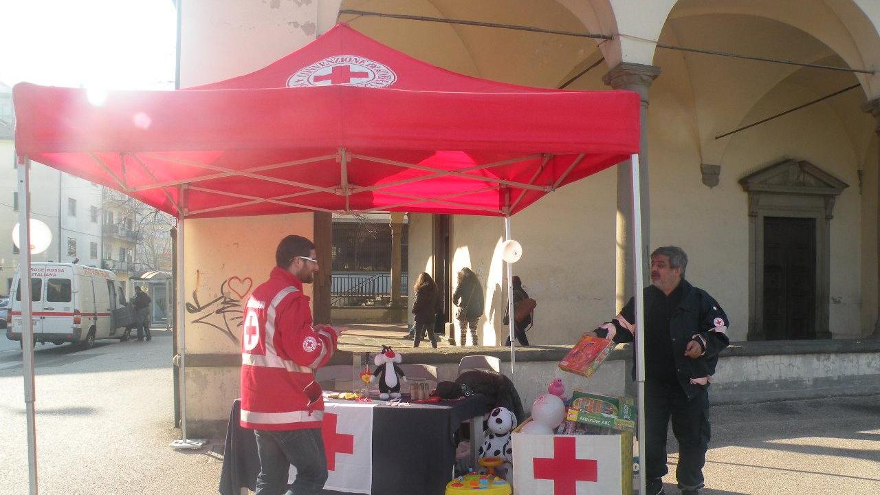 Il gazebo della Croce Rossa Italiana