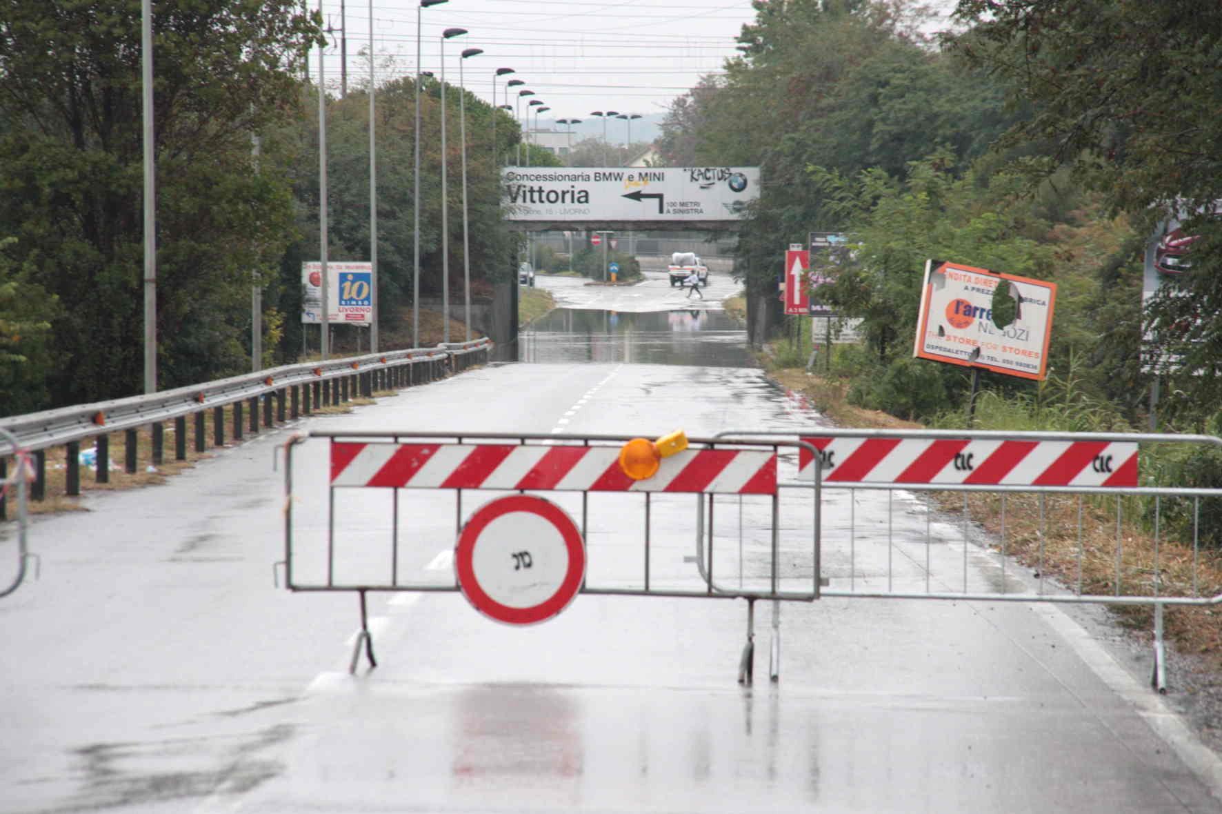 Il sottopasso allagato di via Firenze