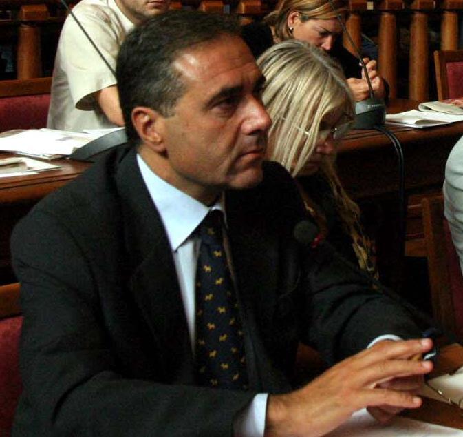 Massimo Spagnolo in consiglio comunale nel 2003 (Pentafoto)