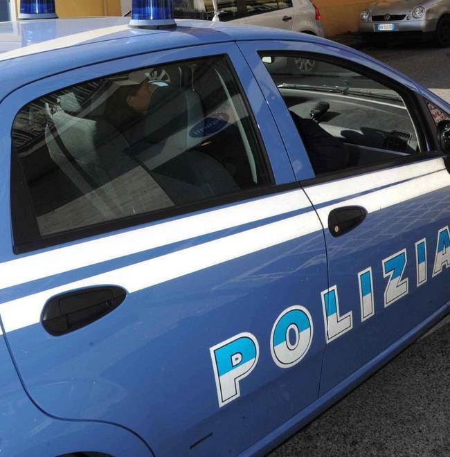 In centro due colpi in due giorni: allarme per un bandito seriale