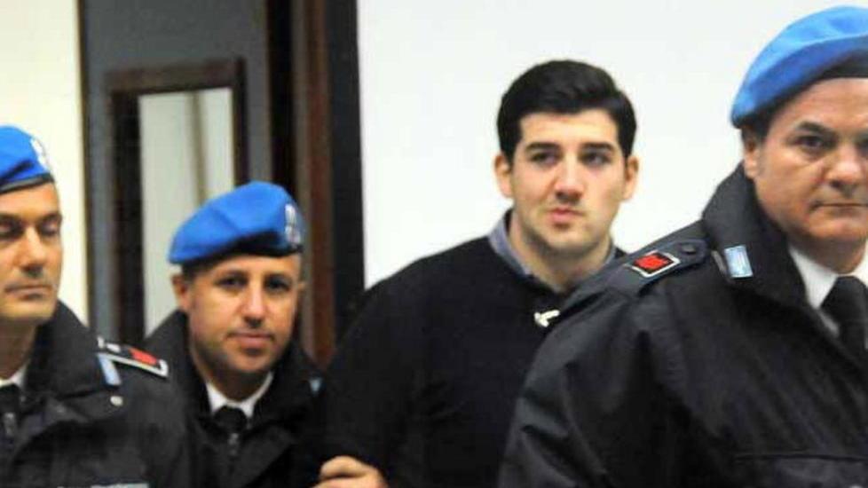 Maxi rissa al Baraonda, tutto rinviato
