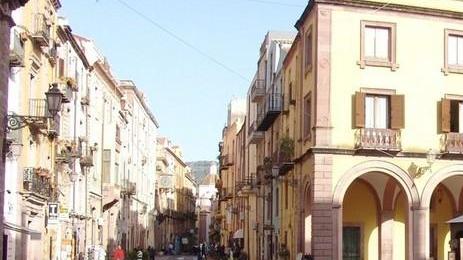 Bosa, pausa natalizia per il traffico in centro