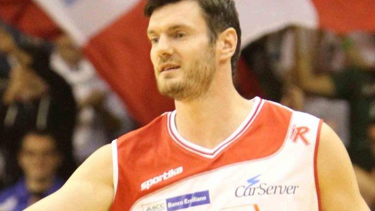 Lavrinovic oggi sotto i ferri