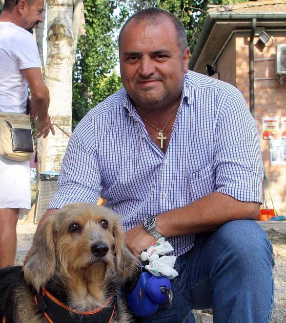 «Uccidere Fido? Bigoni cambi mestiere» 