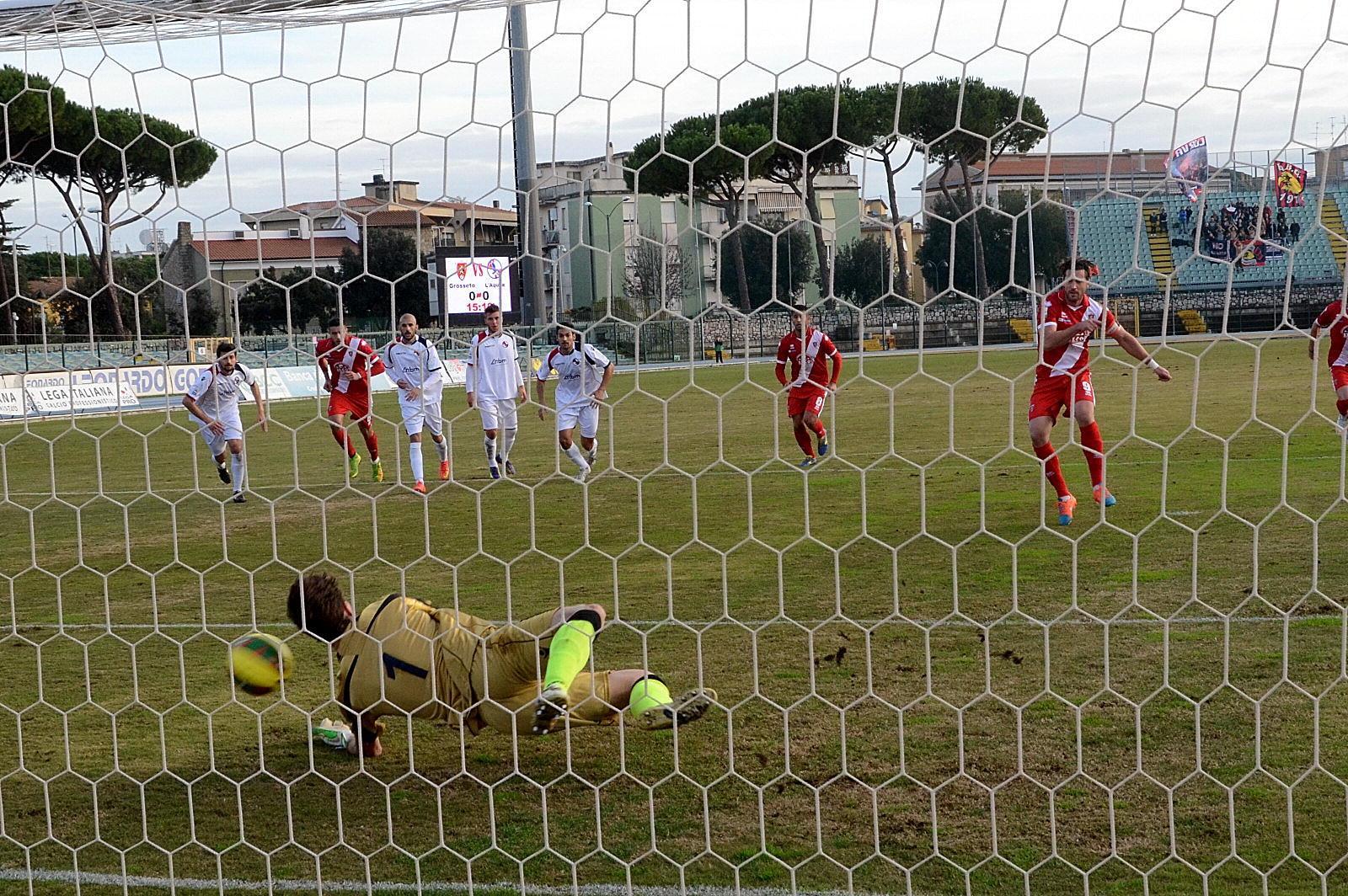 Il rigore dell'1-0 trasformato da Pichlmann (foto Bf)