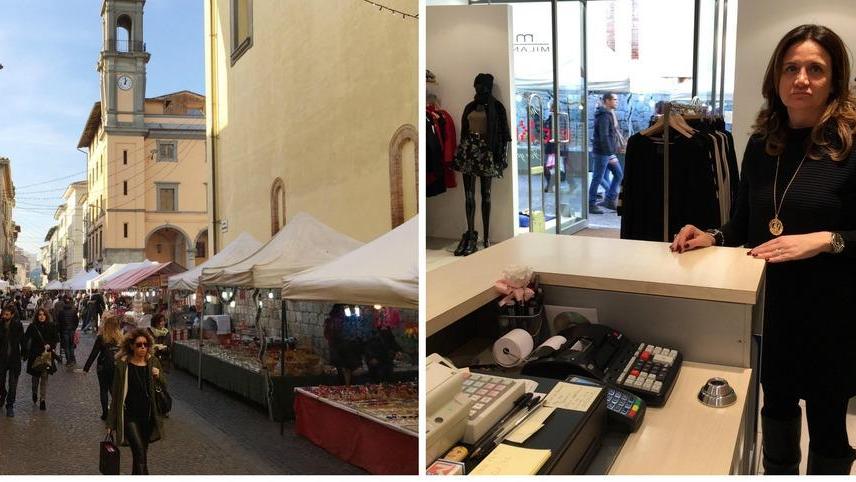 Gente su corso Matteotti per gli acquisti di Natale e, accanto, Annalisa Vannucci del negozio “MMilano” (foto di Franco Silvi)