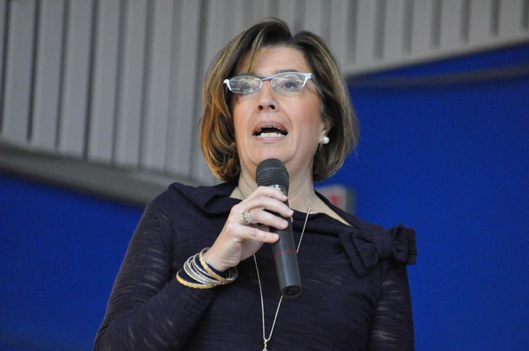 La sindaca Sandra Scarpellini