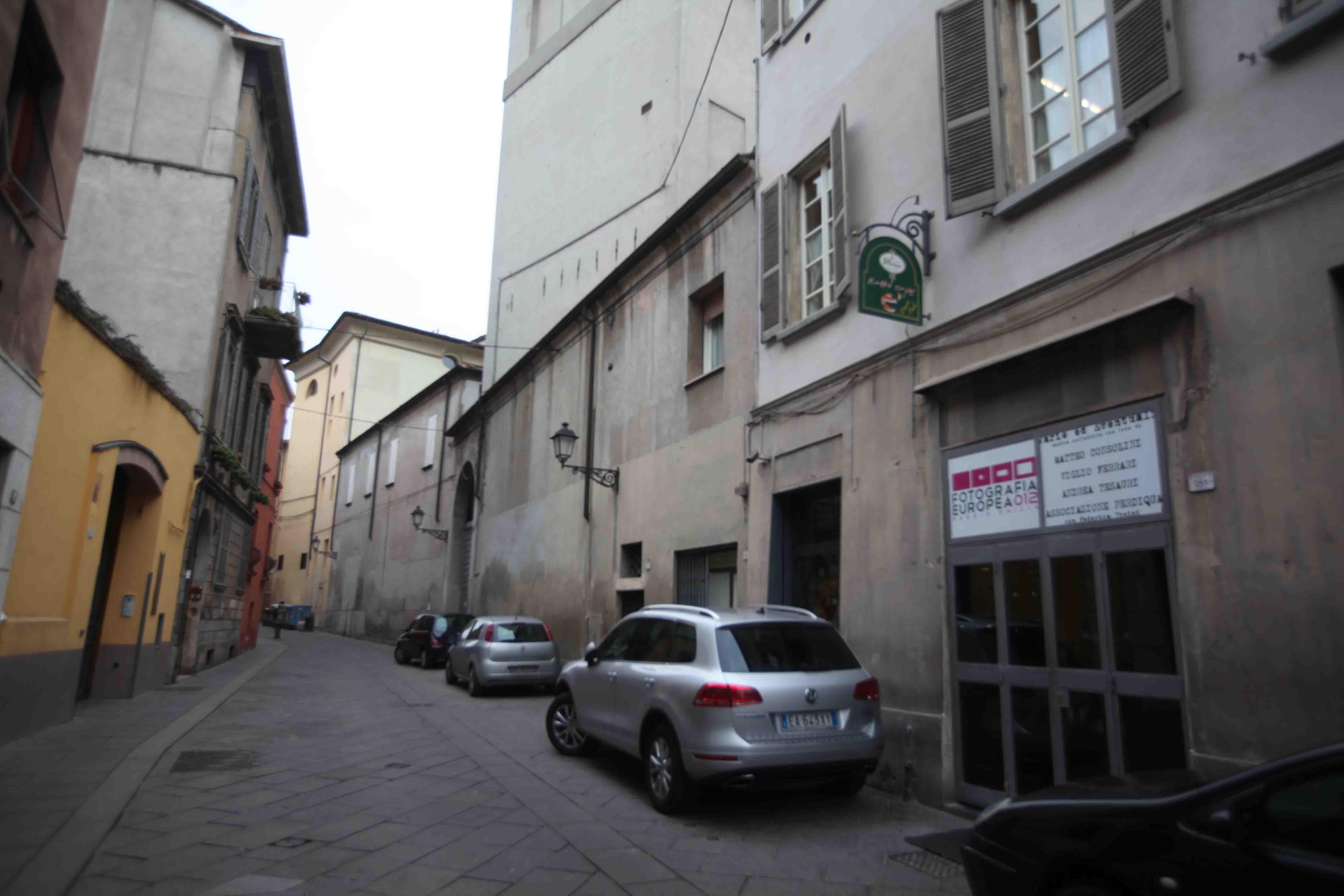 Anziana legata e rapinata in centro a Reggio da tre banditi 