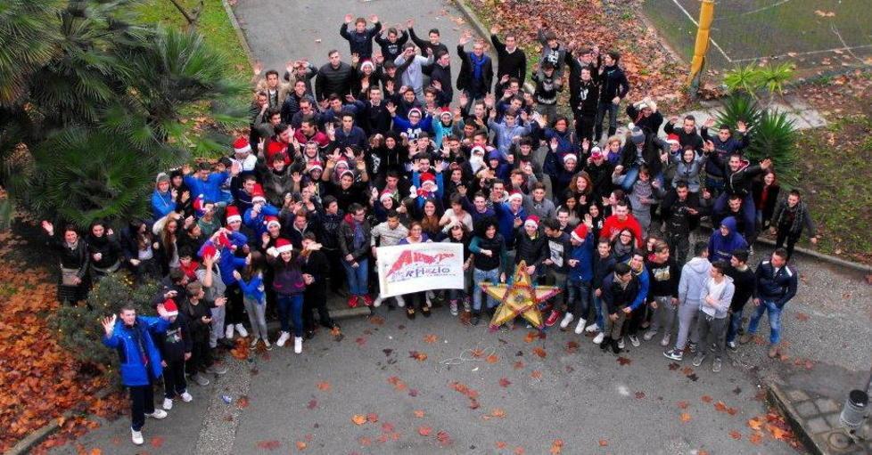 Gli auguri degli studenti del Nautico 