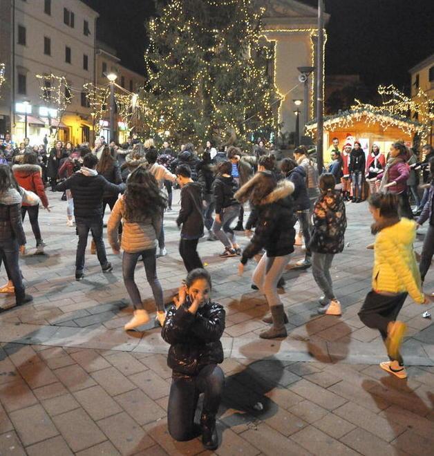 Flash mob per dare voce ai giovani
