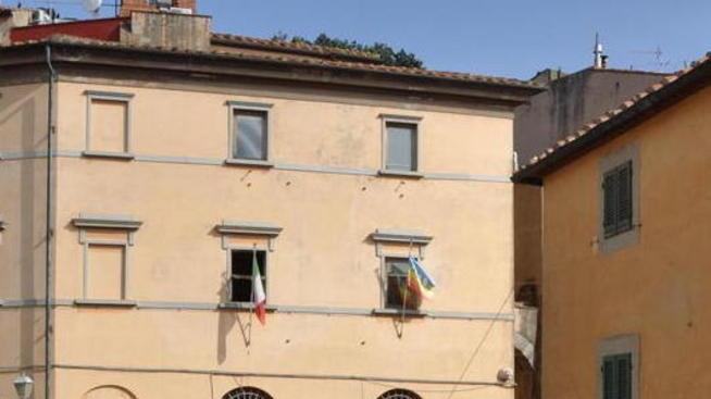 L’inquilino è deceduto abusivi nella casa vuota