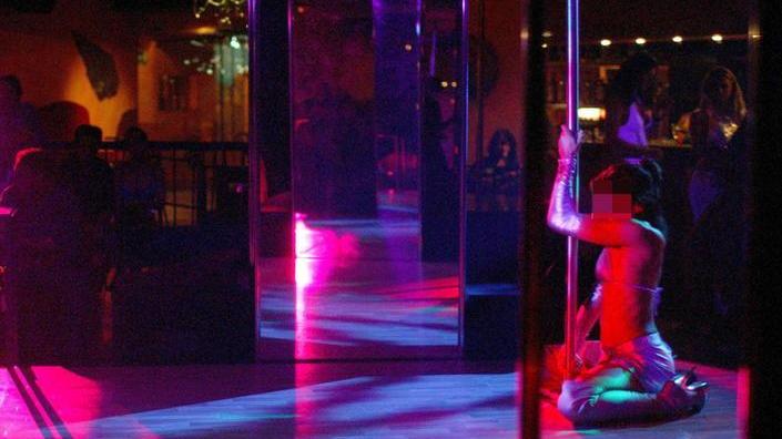 Permessi falsi per lavorare nei night: assolto Briganti