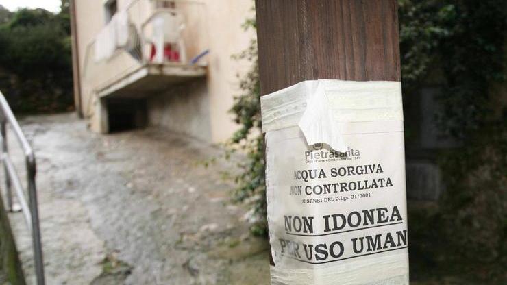 Il tallio è anche nei tubi E il divieto va avanti