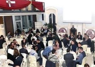 A cena con gli sponsor amaranto tra brindisi, risate e incoraggiamenti