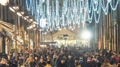 Fiaccolata, dubbi dei negozianti