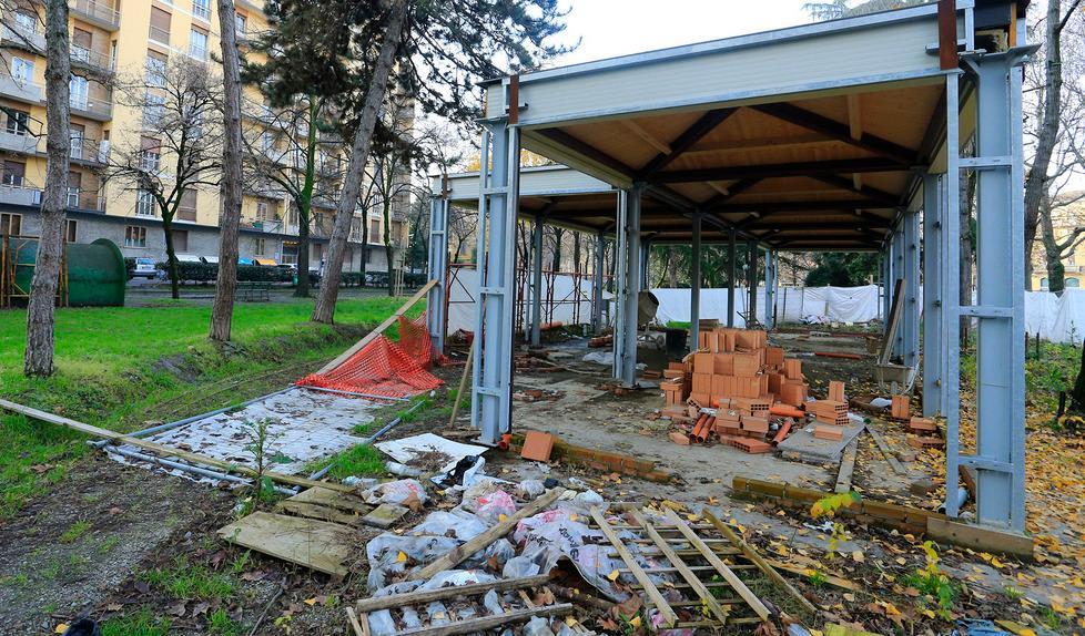 Esposto in Procura: «Salvate il parco sui viali di Modena»