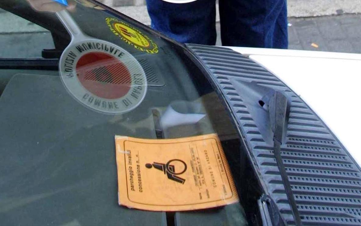 Permessi per disabili (foto archivio)