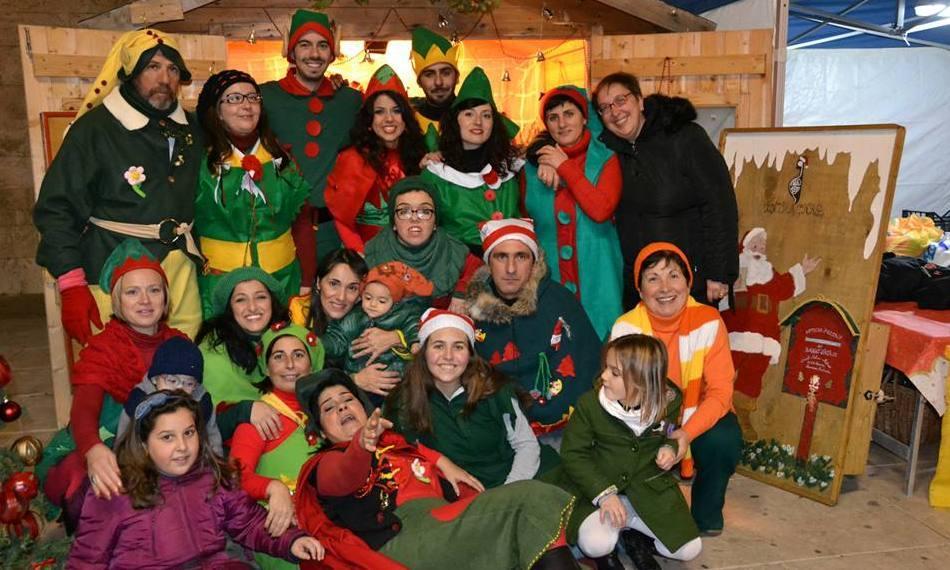 Arrivano gli elfi con Babbo Natale