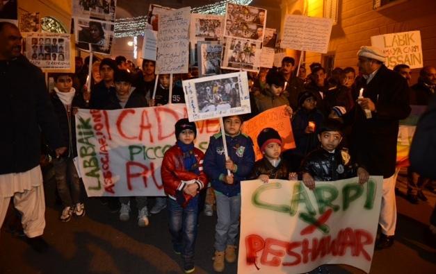 In marcia contro la strage talebana 