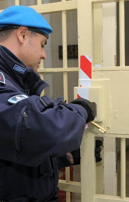 Assalto al bancomat, un arresto 