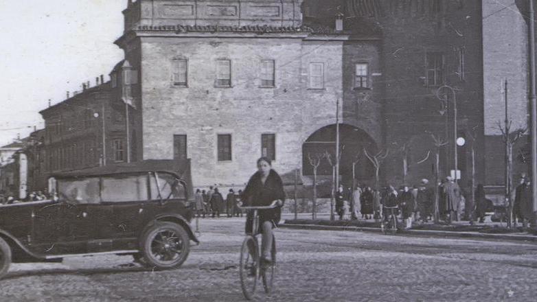 Giro di vite per le auto in centro
