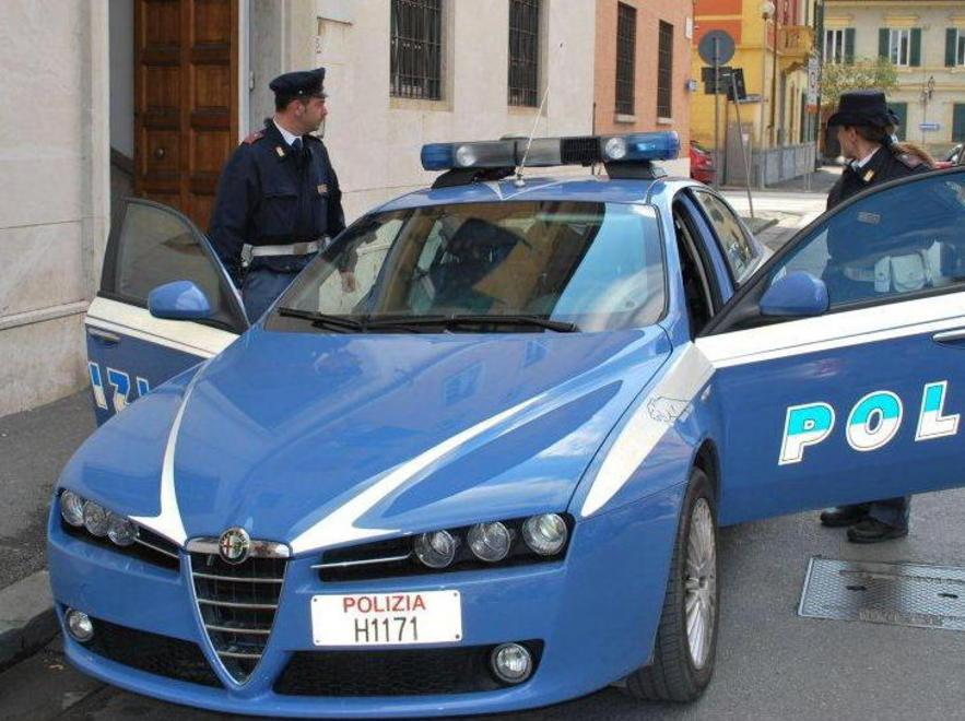 Calci e pugni sulla pancia dall’ex : donna perde il bambino 