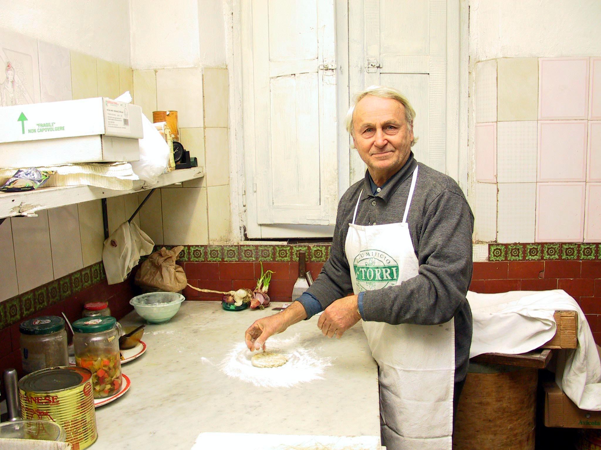 Don Francesco Gotti aveva aperto la pizzeria "San Pietro" 