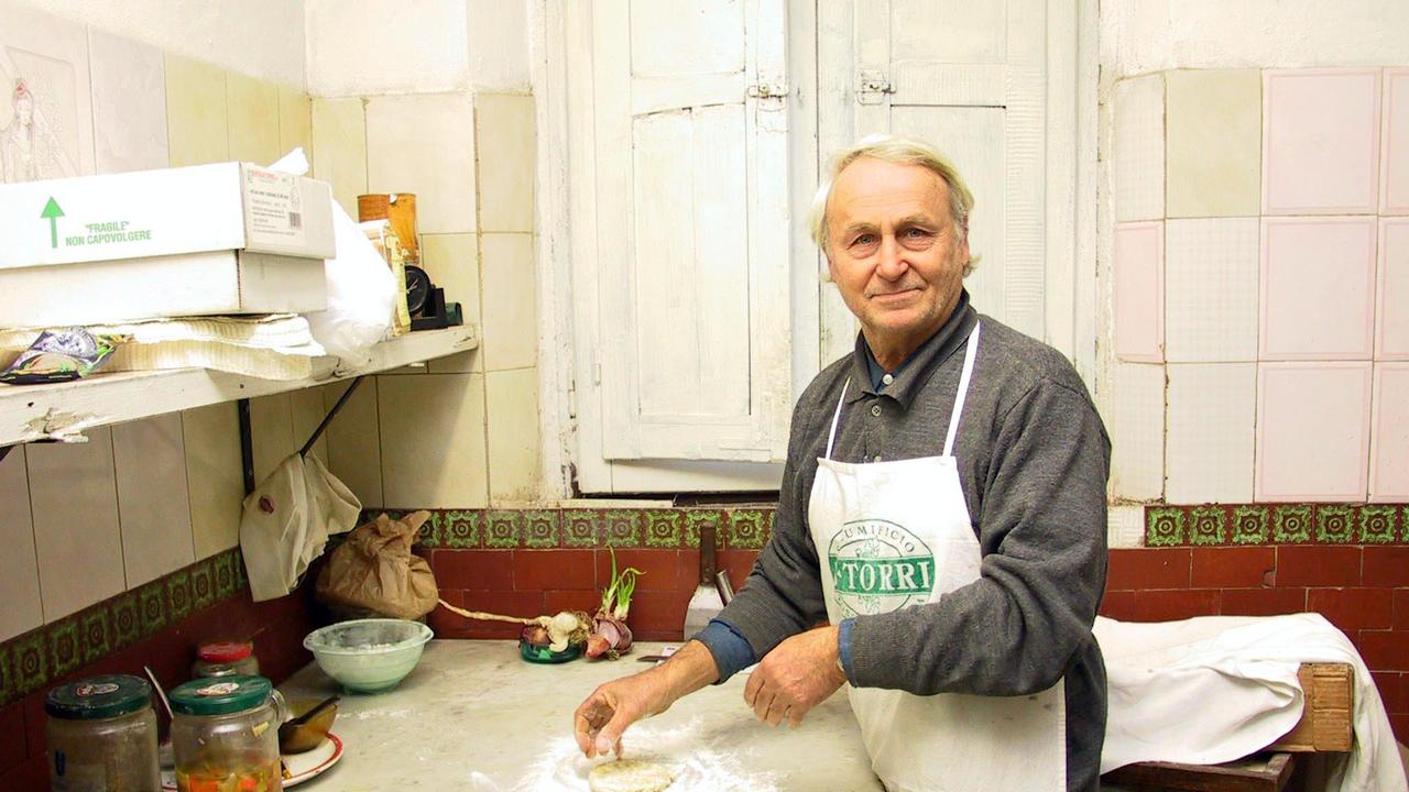 Don Francesco Gotti aveva aperto la pizzeria "San Pietro"